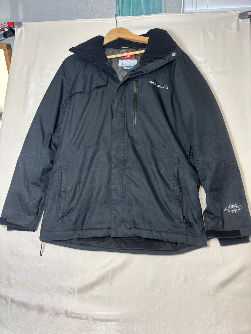 Columbia Black Men’s winter coat with Hood